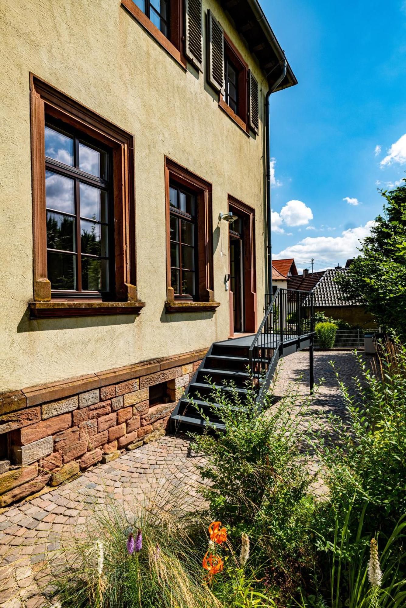 Apartmán Grosse Pause Altes Schulhaus Schweigen Exteriér fotografie